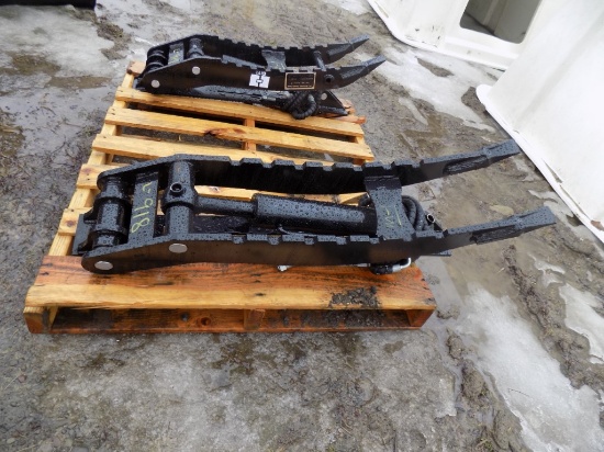 New Hydraulic Thumb for Full Size Excavator, 33'' Long