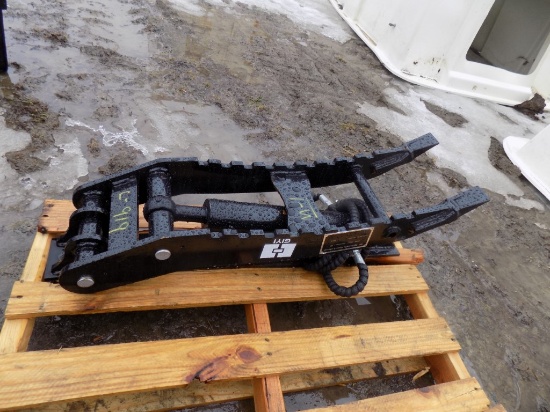 New Hydraulic Thumb for Full Size Excavator, 28'' Long