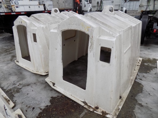 (2) Poly Calf Huts (2 x Bid Price)