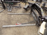 New Giyi 60'' Pallet Forks For SSL, Hyd. Adjustable