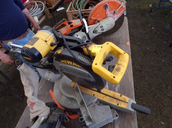 DeWalt 12'' Sliding Compound Mitre Saw Model DW708