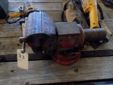 Red 4 1/2'' Swivel Head Bench Vise, No Brand