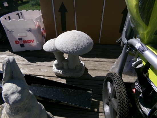 Cement Dbl. Mushroom Figurine