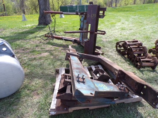 Loader Off a 1206 International (5992)