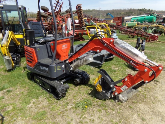 New AGT MX-15R Mini Excavator with Canopy, Manual Thumb, Dozer Blade,Gas En