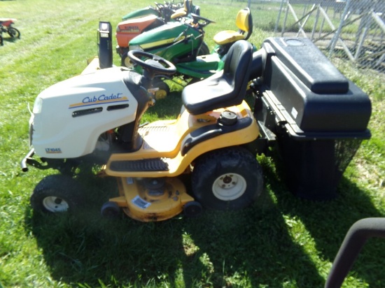Cub Cadet LT1045 with 46'' Deck and Bagger, 20 HP Kohler, 386 Hrs.,SN 7H103
