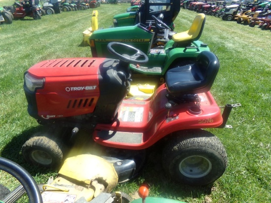 Troy Bilt Riding Mower with 42'' Deck, Runs, Drives, Mows, SN 70158 (5141)