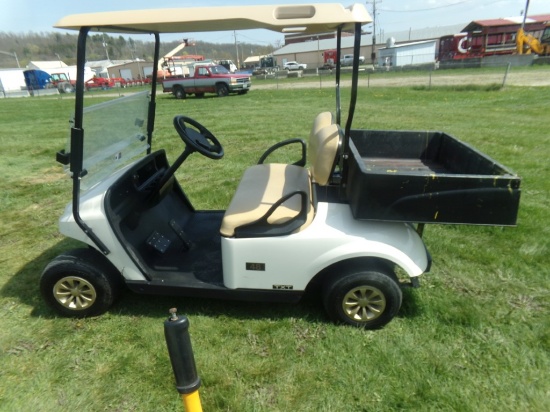 2017 Ez Go Golf Cart, White Color, Battery Charger Under the Seat, SN 34172