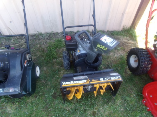 Yard Machine 5.5 HP 22'' Walk Behind Snow Blower (4034)