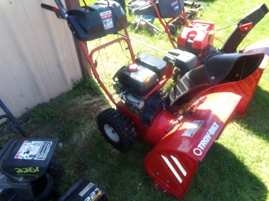 Troy Bilt Storm 2620 26'' Snowblower (5218)