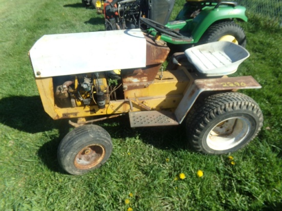 Cub Cadet Garden Tractor, NOT RUNNING (5301)