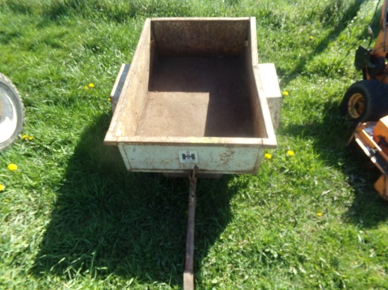 IH White Garden Cart (5302)