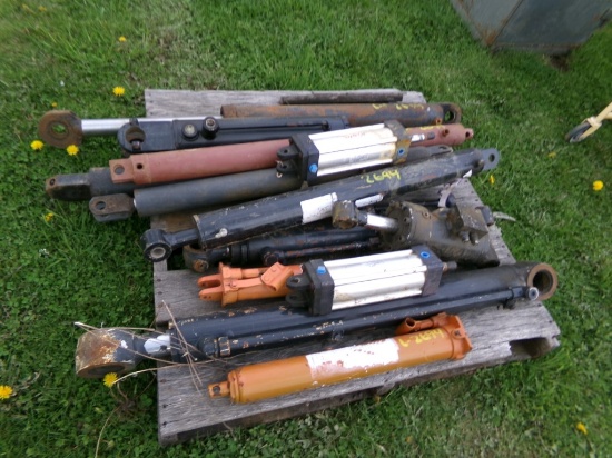 Pallet of HydraulicCylinders (5489)