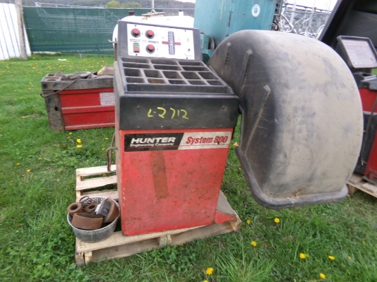 Hunter Tire Balancer System 800 (5713)