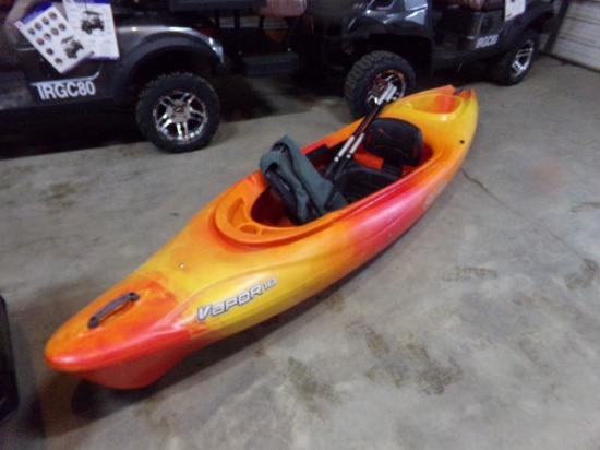 Old Town Viper 10 Kayak, Orange, Comes w/Paddle & Life Vest