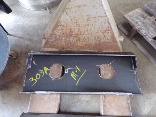 New Mini Skid Steer Mounting Plate