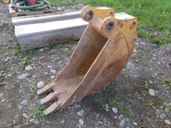 Case 12'' Backhoe Bkt