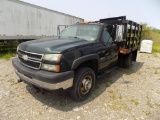 2007 Chevrolet 3500 Reg. Cab Stake Body, Green, 6.0 Gas, Auto, 4 WD, Steel