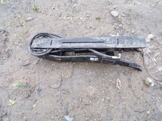 New Giyi 7-Ton Hyd. Excavator Thumb Clamp, 1110 mm