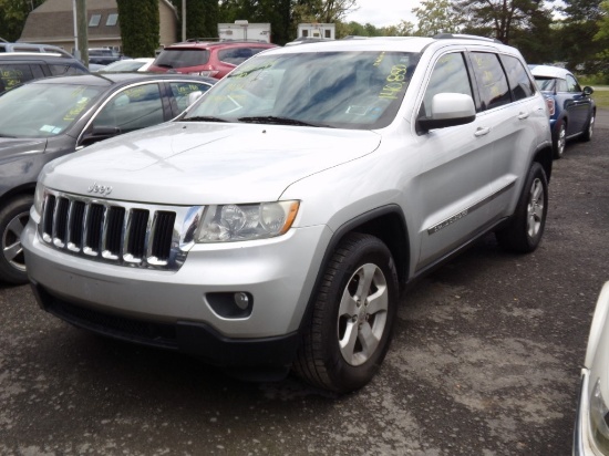 2011 Jeep Grand Cherokee Laredo 4x4, Gray, Leather, Sunroof, 140,850 Miles,