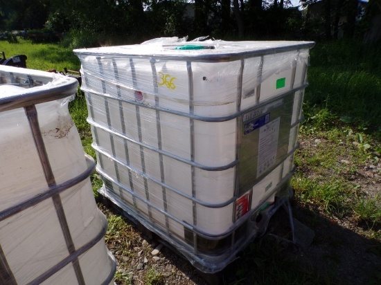 275 Gal. Poly Tank in Metal Cage, Used for Food Grade Material