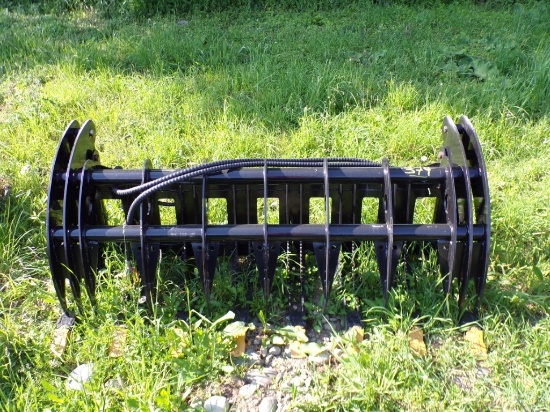 New Giyi 72'' Hydraulic Skid Steer Root rake Grapple, Model GY-CWG72