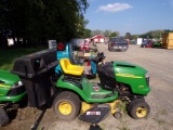 John Deere L110 Riding Mower with 42'' Deck, 17.5 HP Kohler Engine, 2 Bag G