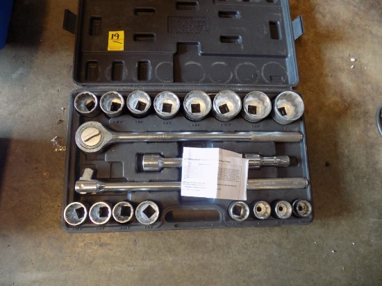 Pittsburgh 3/4'' Drive Socket Set, 7/8'' - 2'' in Case, Complete