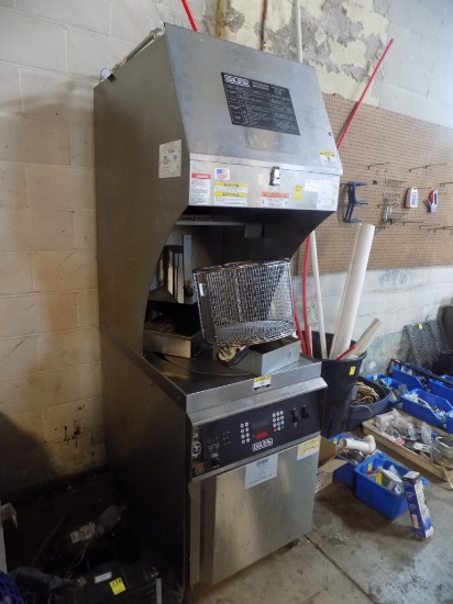 Giles Commercial Stainless Deep Fryer wih Self Contained Hood, Digital Read