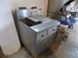 Pitco 32'' Wide Stainless Commercial Double Deep Fryer, Gas with Digital Re