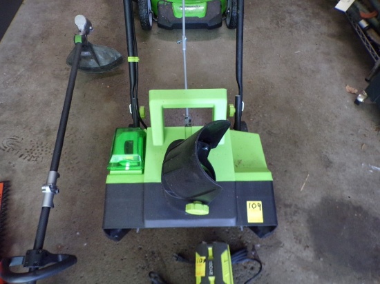 Earthwise 40 V 18'' Snow Blower, (1) Battery, NO CHARGER (Garage)