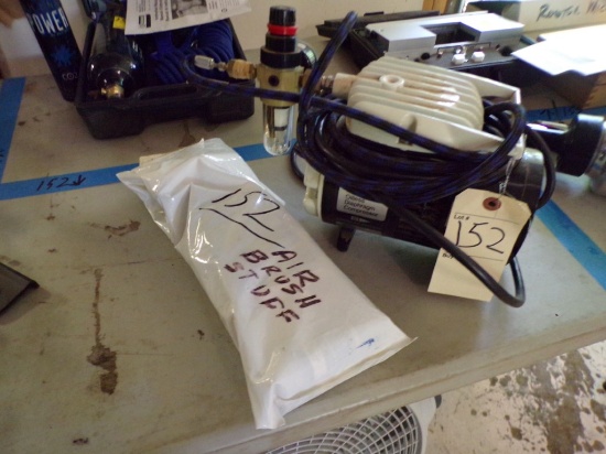 Badger Air Brush Co. Oilless Diaphram Compressor Model 180-11 and Bagof Air
