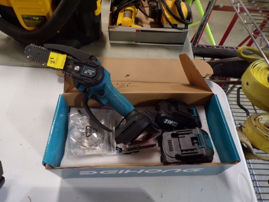 New In Box Deihong 21V 6'' Hand Held Mini Chainsaw, (2) Batteries, (1) Char