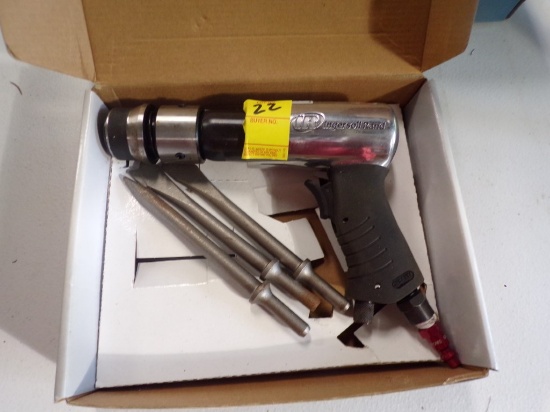 Ingersoll Rand 114GQC Air Hammer with 3 Pc. Chisel Set