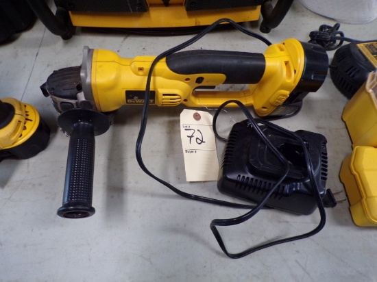 DeWalt 18 V 4 1/2'' Cut Off Tool/Grinder Model DC400 with (1) Battery and (