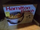 Large Hamilton Beach Crock Pot (Kitchen)