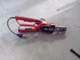 Black and Decker Alligator Electric Lopper/Chainsaw Model LP1000