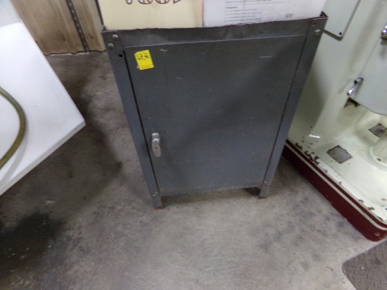 Gray Steel Cabinet, (1) 21'' x 16'' x 34'', (3) Shelves