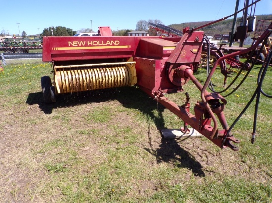New Holland 316 Square Baler with Thrower, SN 670731 (5120)