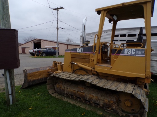 Cat D3C LGP Series III Bulldozer, 6 Way Blade, 8692 Hrs.m SN 072350 (5809)