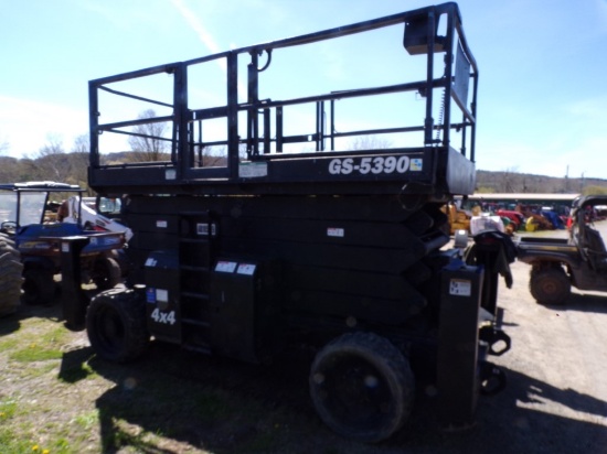 2016 Genie GS-5390 4wd Rough Terrain Scissor Lift w/Outriggers, Kubota Dies