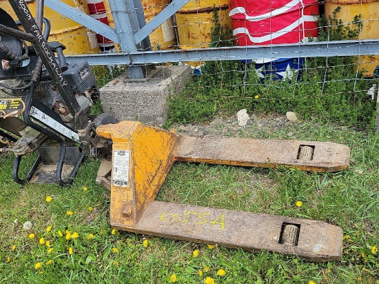 Yellow Pallet Jack (6142)