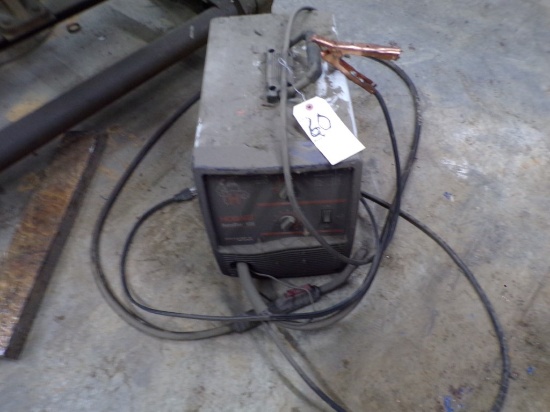Hobart Handler 135 Wire Feed Welder 110V