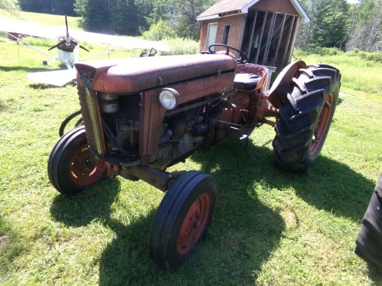 Massey Ferguson 65 2 WD Wide Front Tractor, 3 PT PTO, Nice Rubber, Will Run