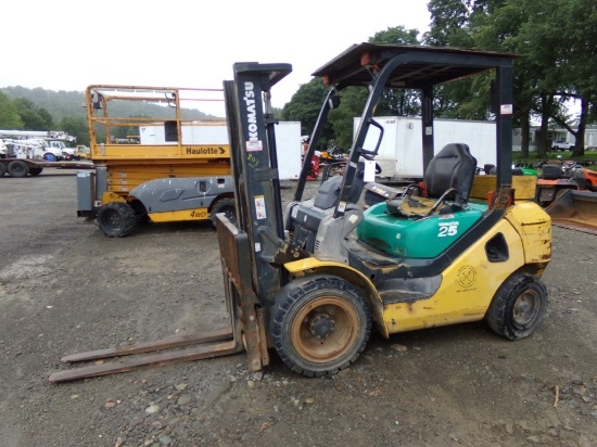 Komatsu 25 Outdoor / Indoor Forklift, 4,000 LB Capacity, Side Shift, 48'' F