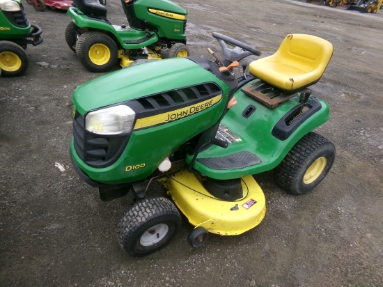John Deere D100 with 42'' Deck, 17.5 Briggs Engine, 295 Hrs., SN 136568