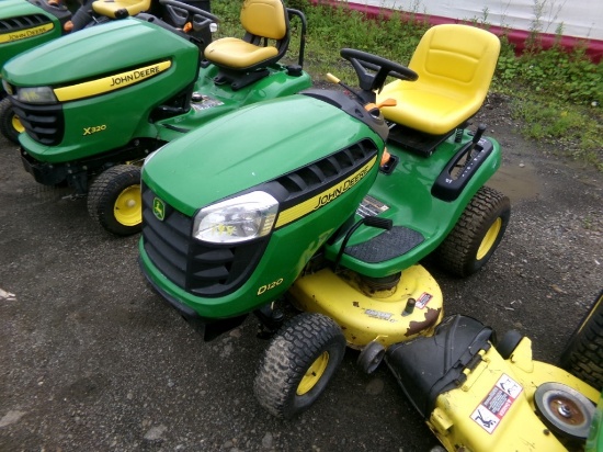 John Deere D120 with 42'' Deck, 21 HP Briggs Engine, Hydro, HOUR METER DAMA