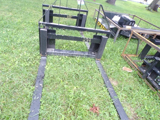 New AGT 48'' Skid Steer Pallet Forks