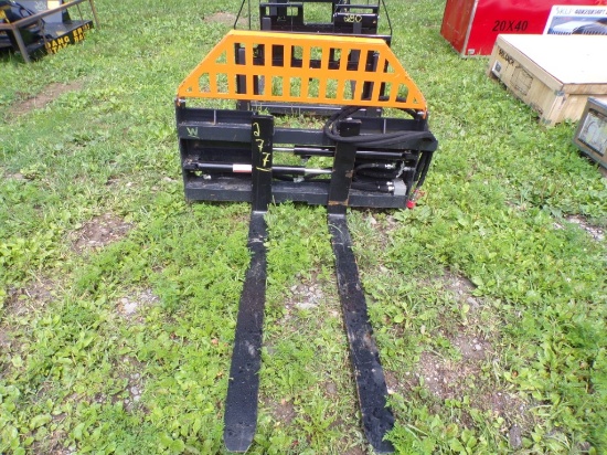 New Land Honnor 48'' Hyd. Skid Steer Pallet Forks, HPF-11-3000G