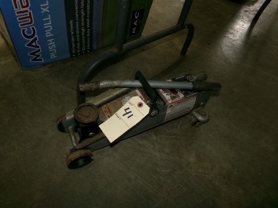 Gray ''Mac'' Compact 2 Ton Floor Jack